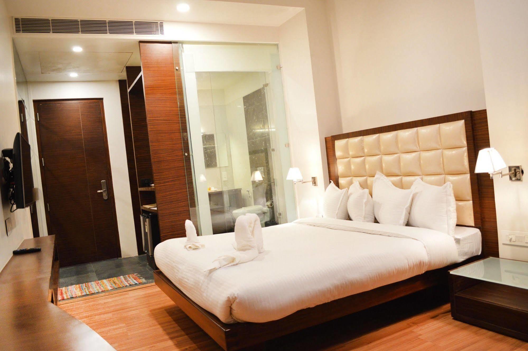 Fabhotel Prudent Amritsar Exterior foto