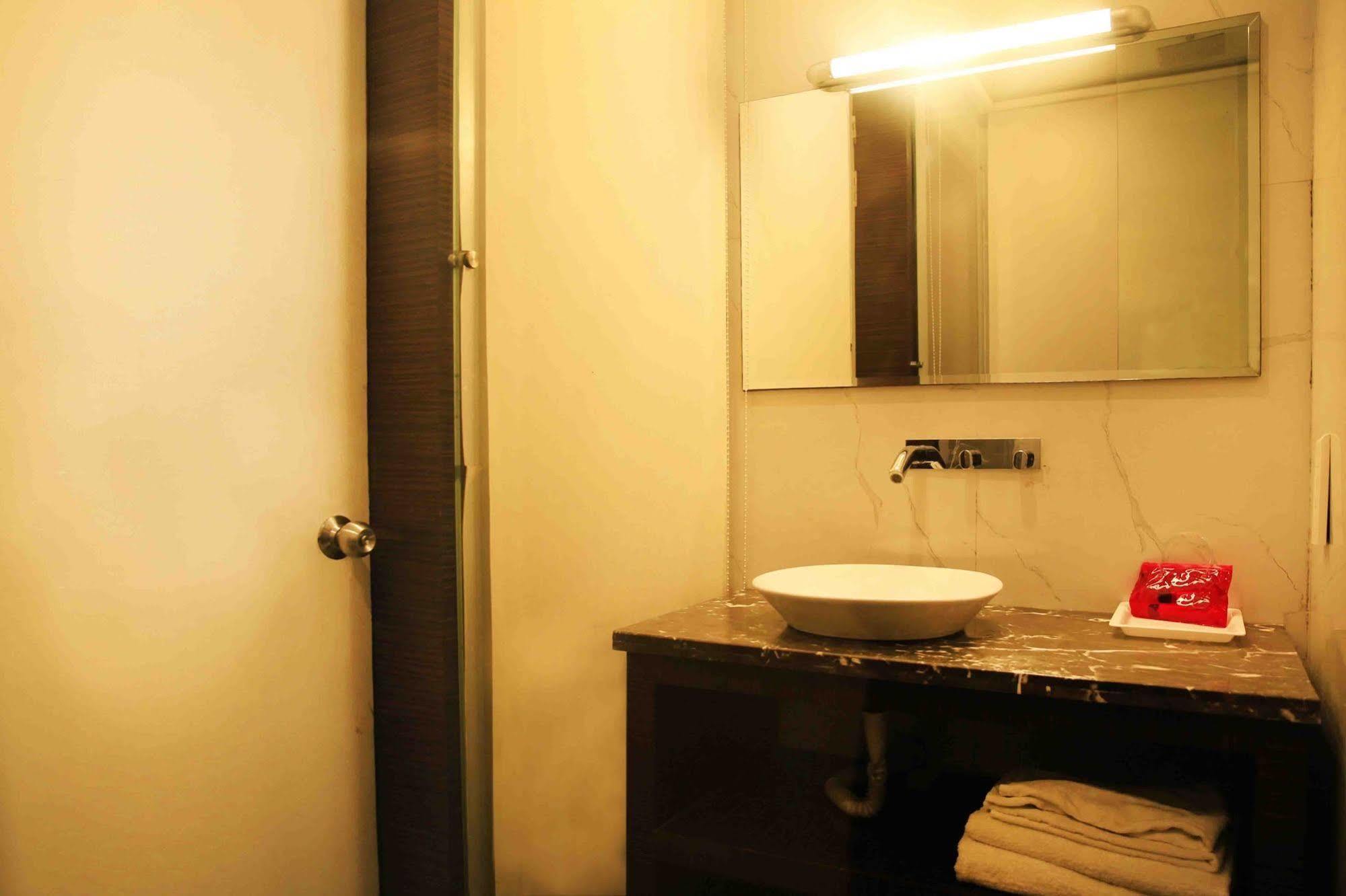 Fabhotel Prudent Amritsar Exterior foto